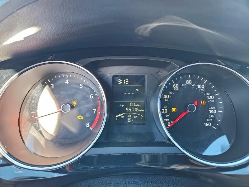2016 VOLKSWAGEN JETTA SPORT  