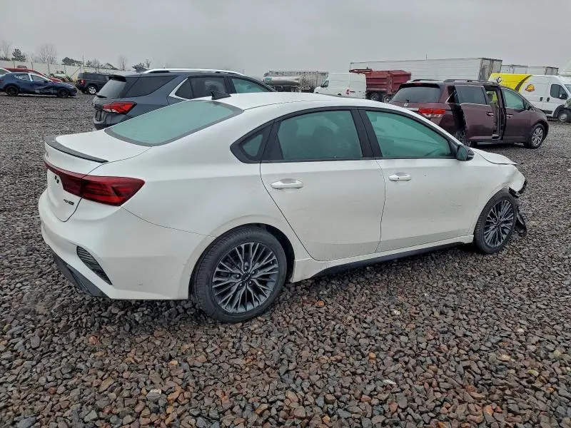 2024 KIA FORTE GT LINE  