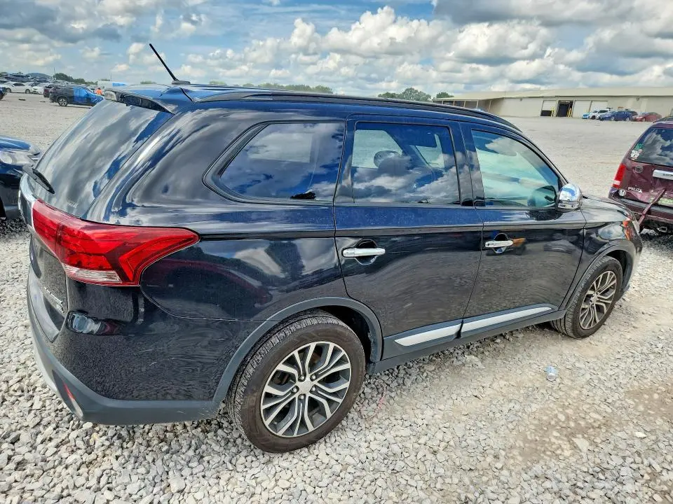 2016 MITSUBISHI OUTLANDER SE  