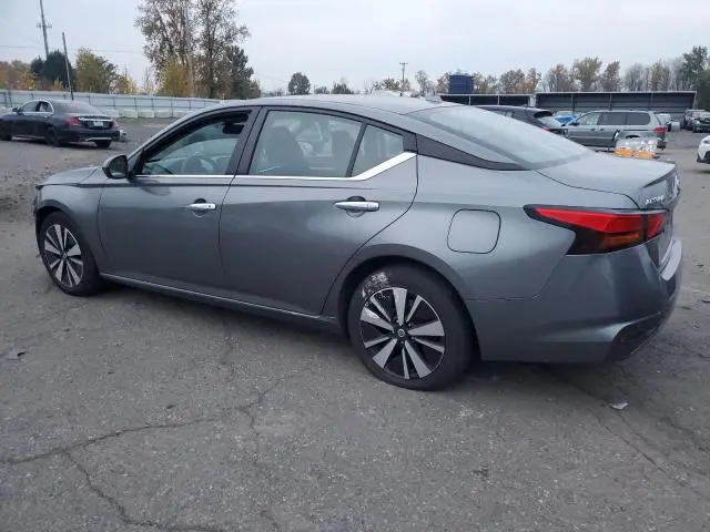 2022 NISSAN ALTIMA SV  