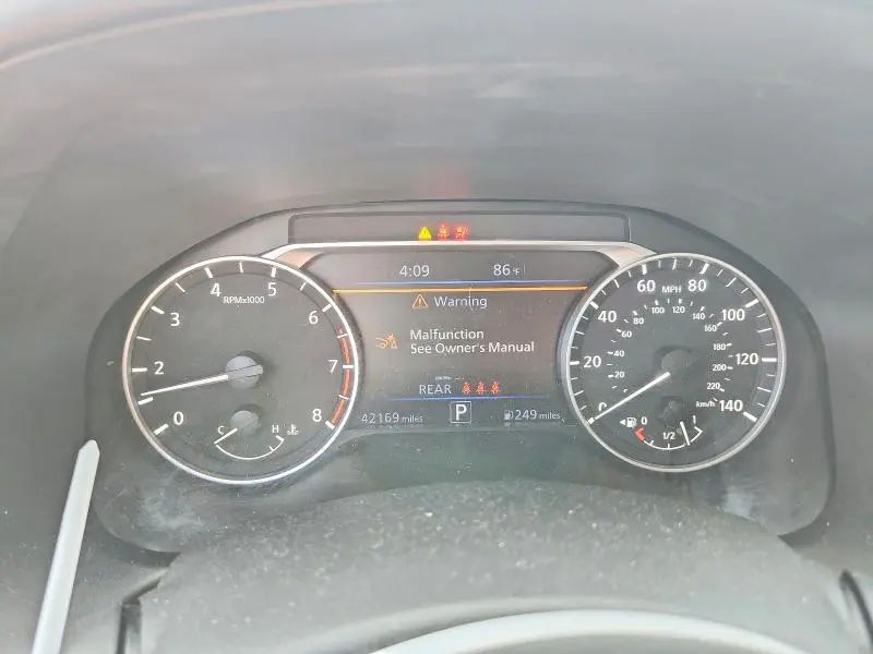 2023 NISSAN ALTIMA SV  