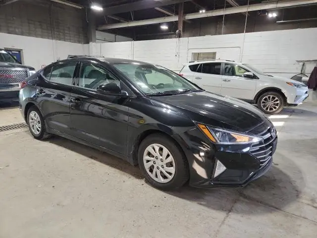 2019 HYUNDAI ELANTRA SE  