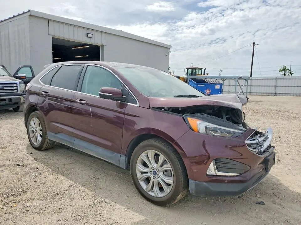 2022 FORD EDGE TITANIUM  