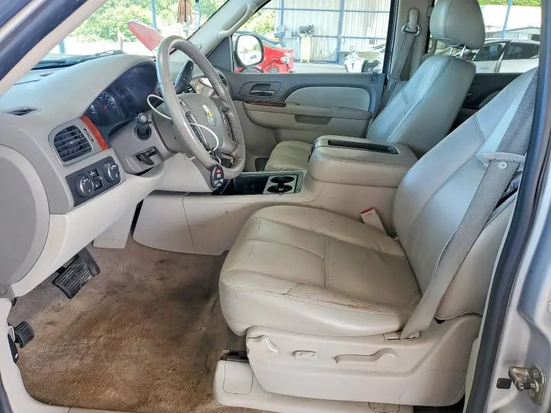 2011 CHEVROLET TAHOE K1500 LT  