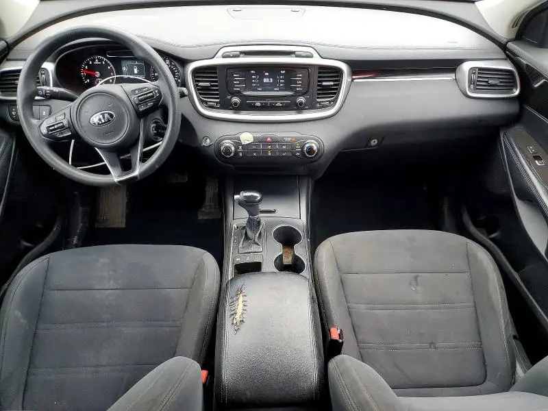 2017 KIA SORENTO LX V6  