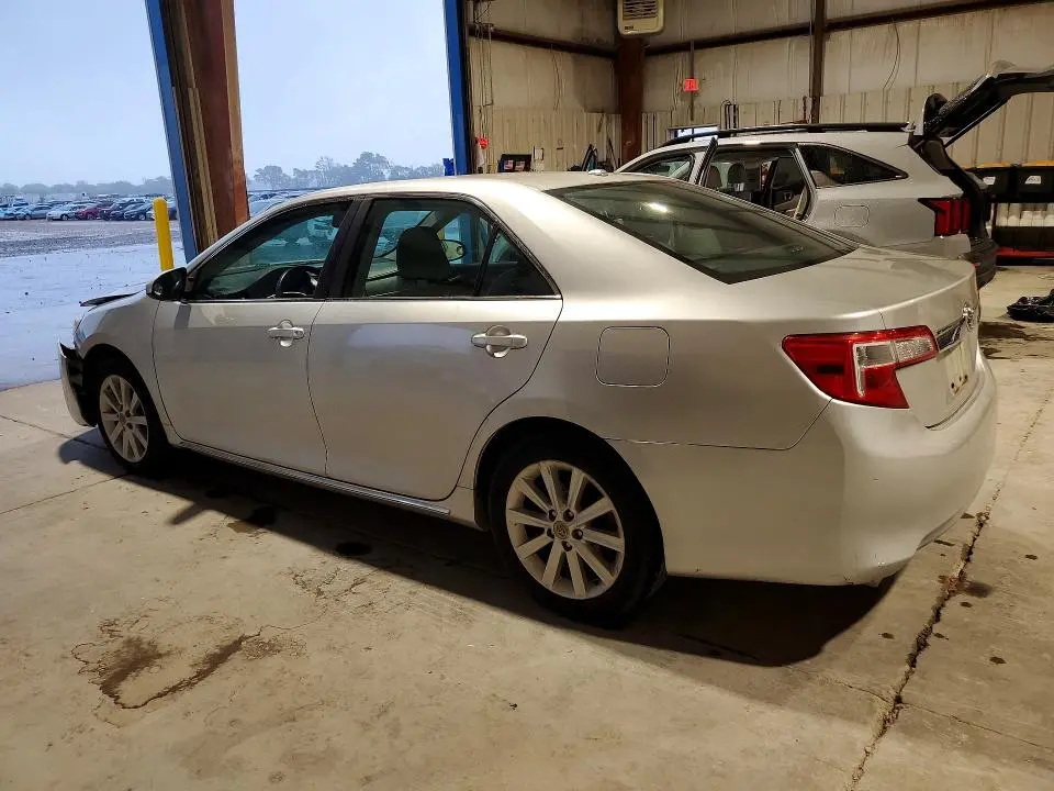 2012 TOYOTA CAMRY XLE V6  