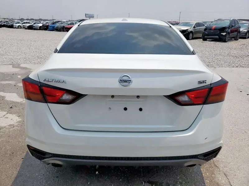 2019 NISSAN ALTIMA SR  