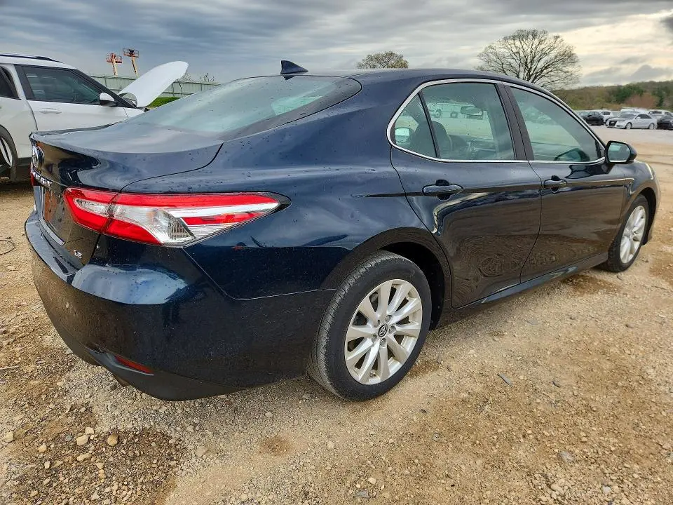 2019 TOYOTA CAMRY LE  