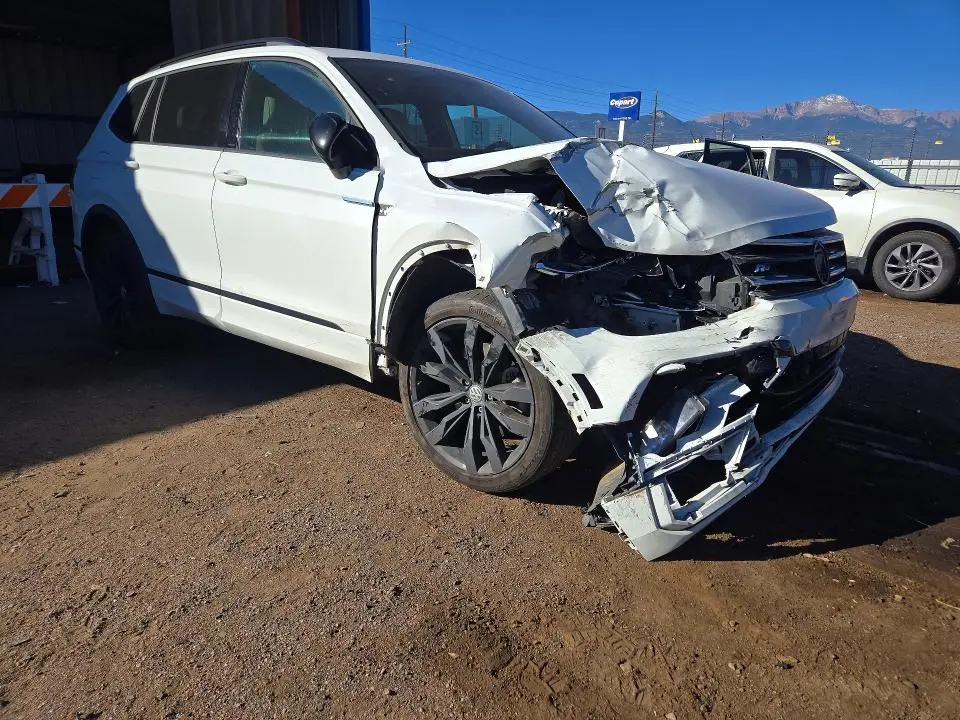 2021 VOLKSWAGEN TIGUAN SE  