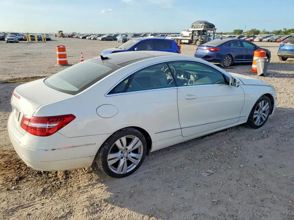 2010 MERCEDES-BENZ E 350  