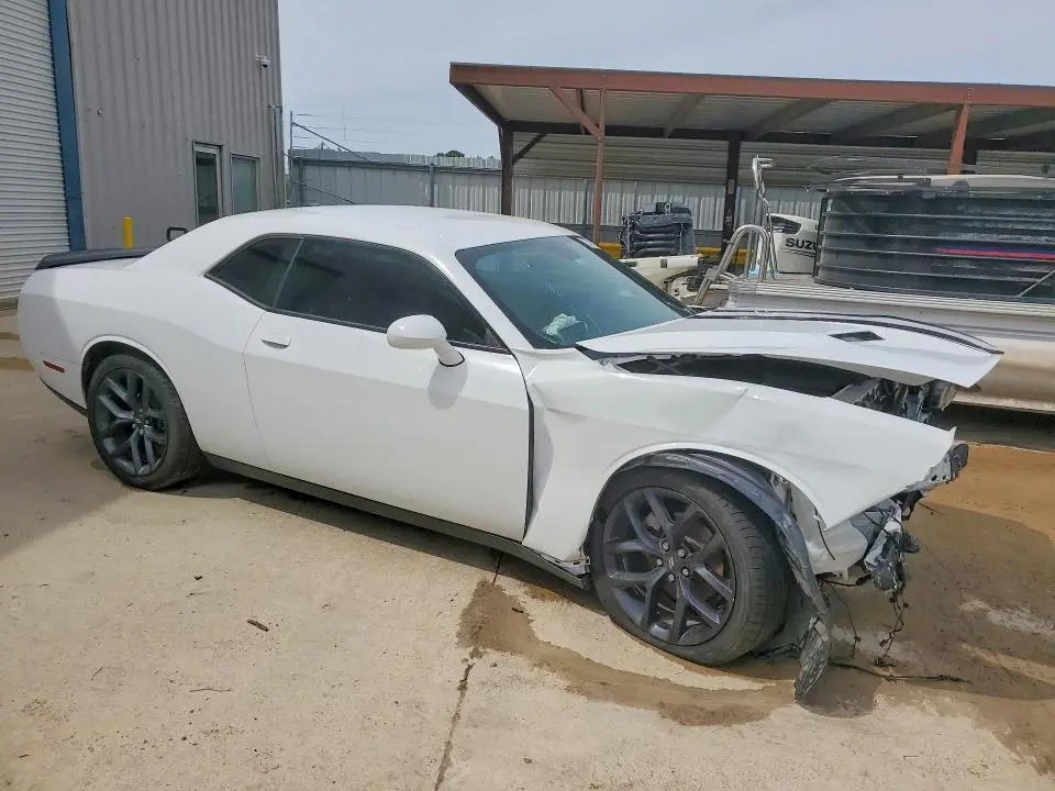 2021 DODGE CHALLENGER SXT  