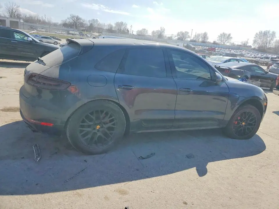2018 PORSCHE MACAN GTS  