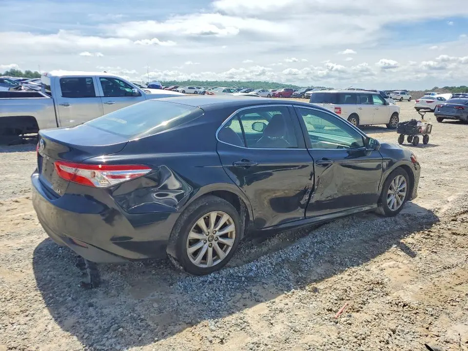 2018 TOYOTA CAMRY LE  