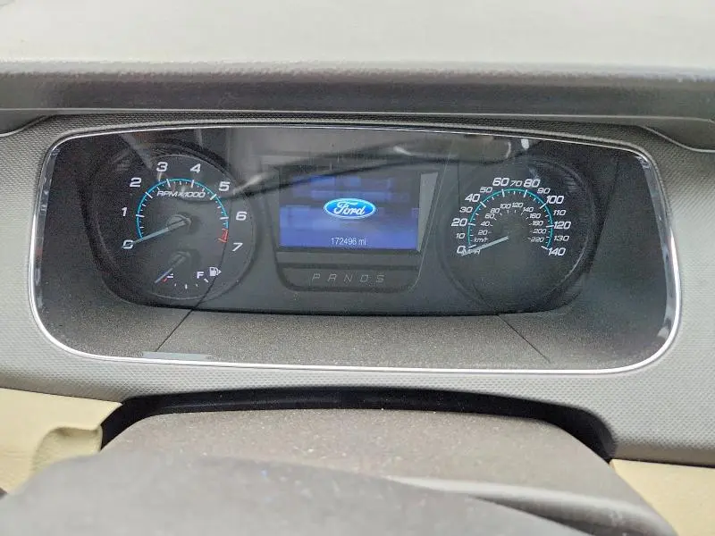 2015 FORD TAURUS SE  