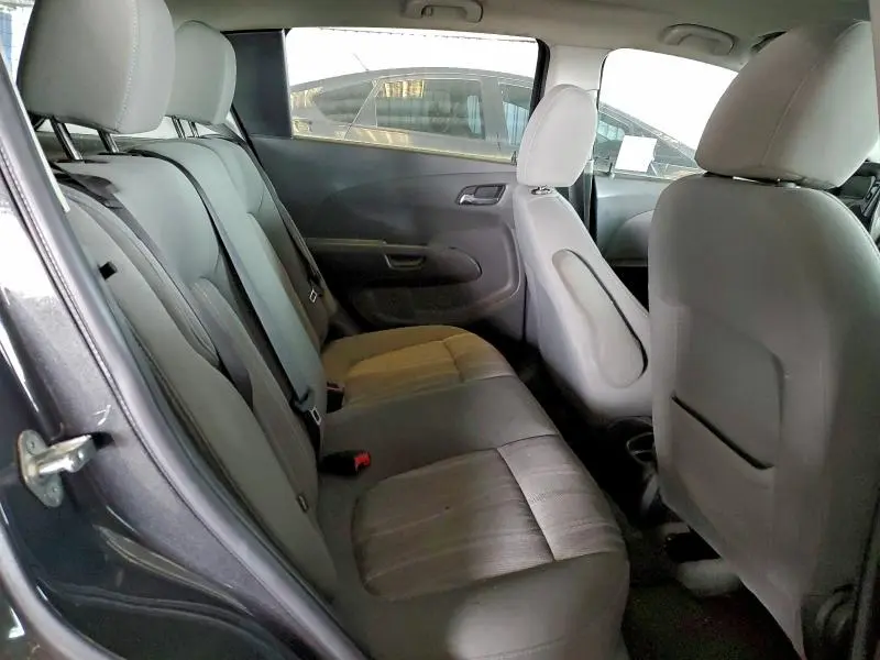 2016 CHEVROLET SONIC LT  