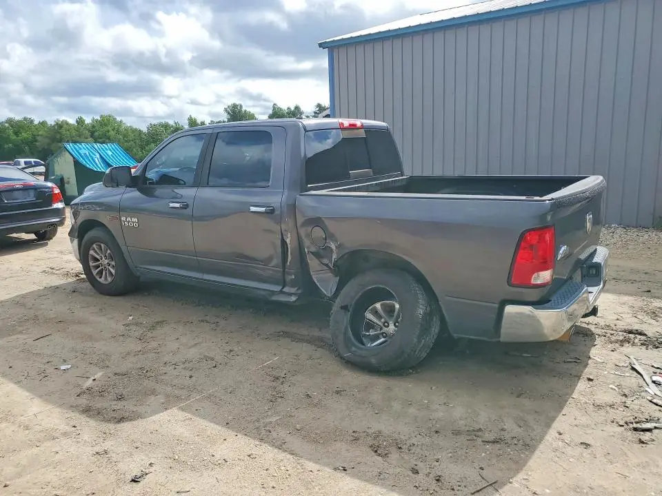 2015 RAM 1500 SLT  
