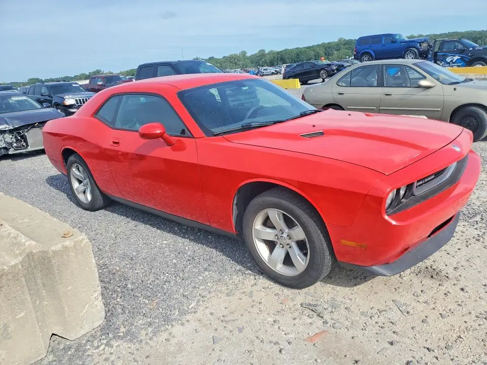 2010 DODGE CHALLENGER SE  