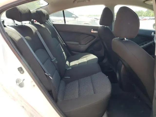 2017 KIA FORTE LX  