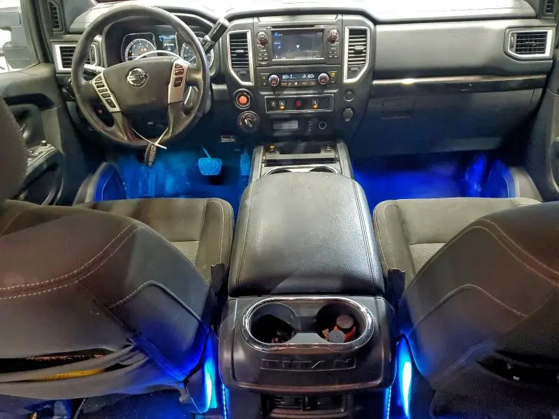 2018 NISSAN TITAN SV  