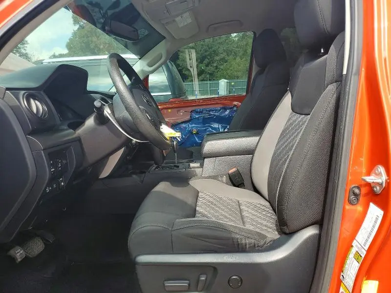 2018 TOYOTA TUNDRA CREWMAX SR5  