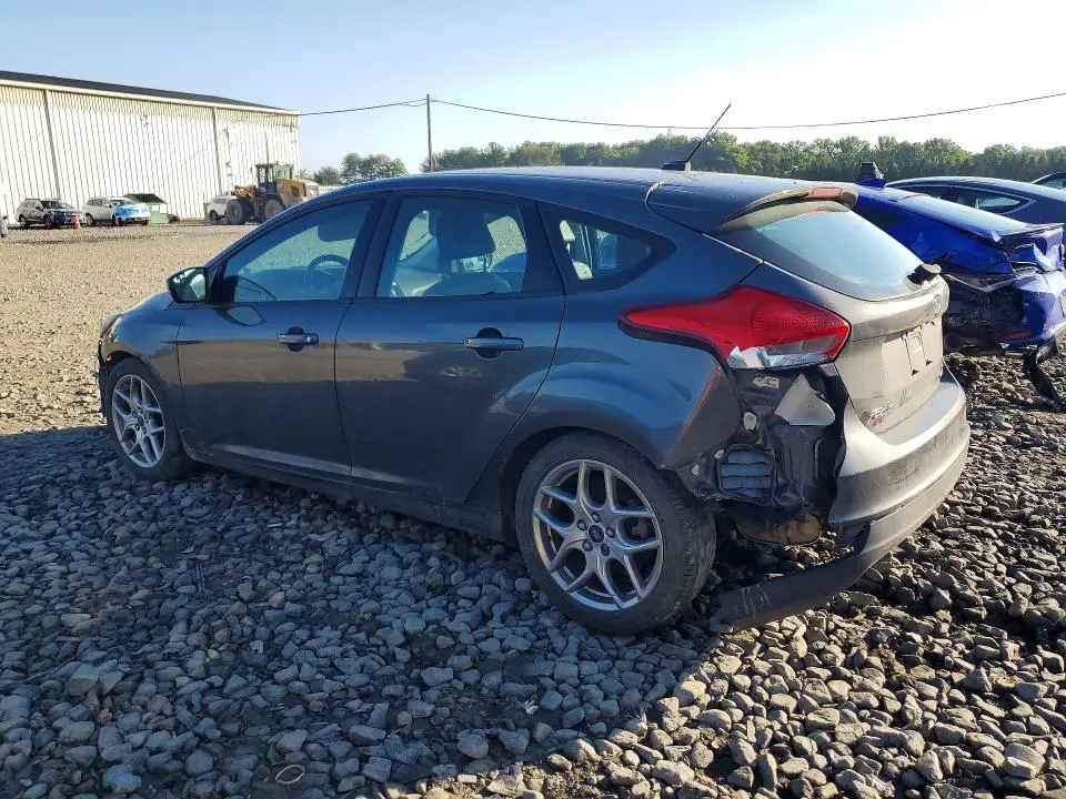 2015 FORD FOCUS SE  