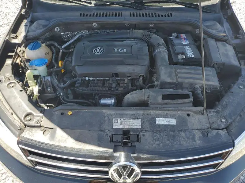2015 VOLKSWAGEN JETTA SE  