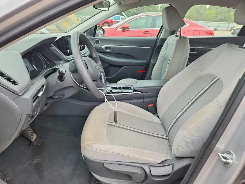 2020 HYUNDAI SONATA SE  