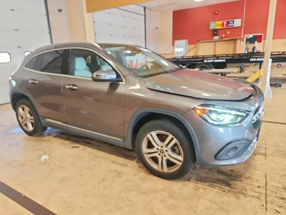 2023 MERCEDES-BENZ GLA 250 4MATIC  