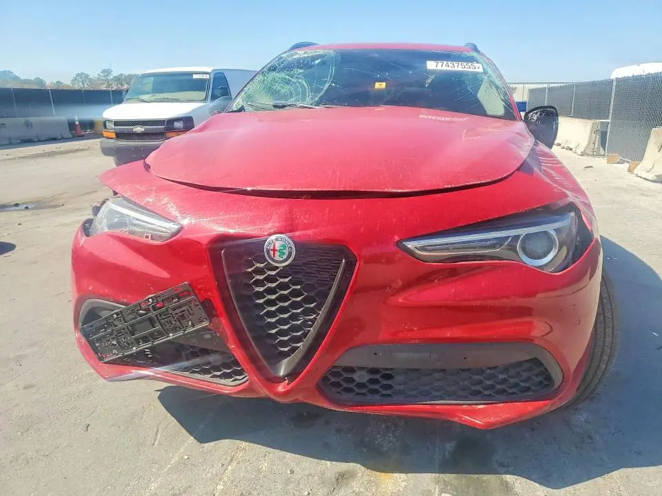 2021 ALFA ROMEO STELVIO SPORT  