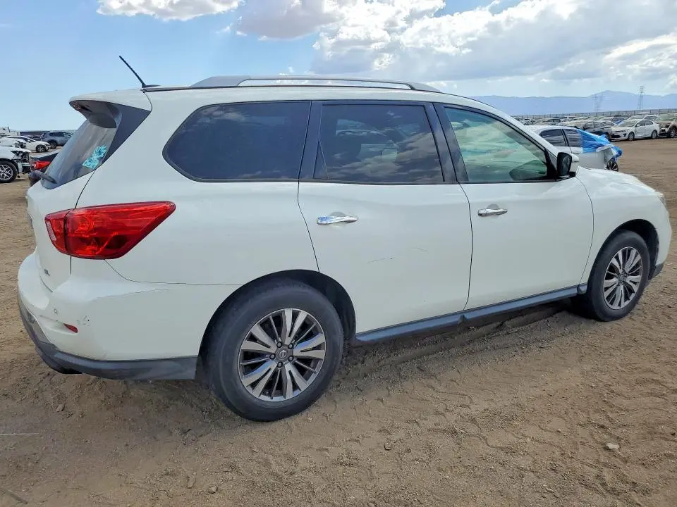 2018 NISSAN PATHFINDER SL  
