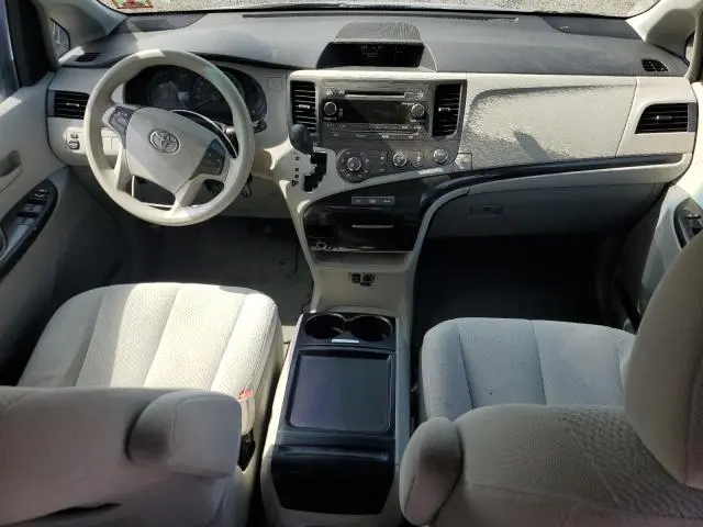 2011 TOYOTA SIENNA LE  