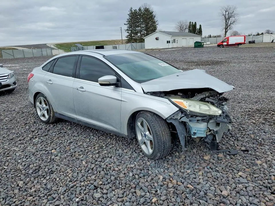 2012 FORD FOCUS TITANIUM  
