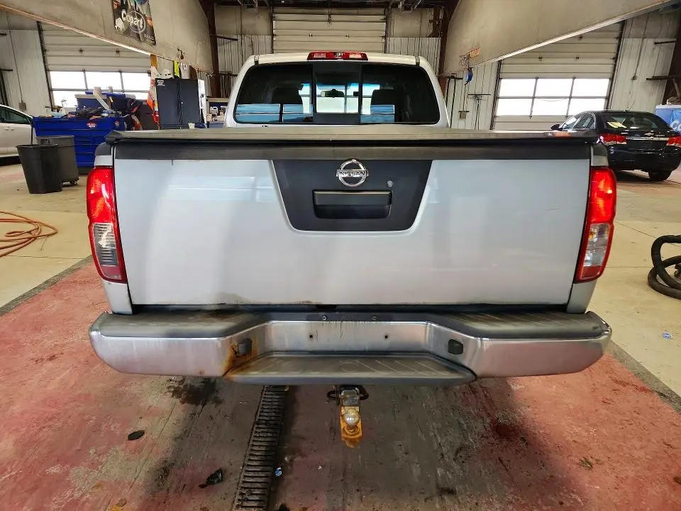 2014 NISSAN FRONTIER SV V6  