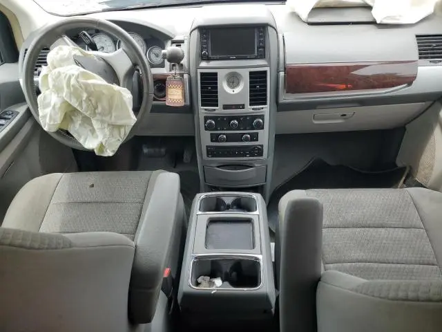 2010 CHRYSLER TOWN & COUNTRY TOURING  