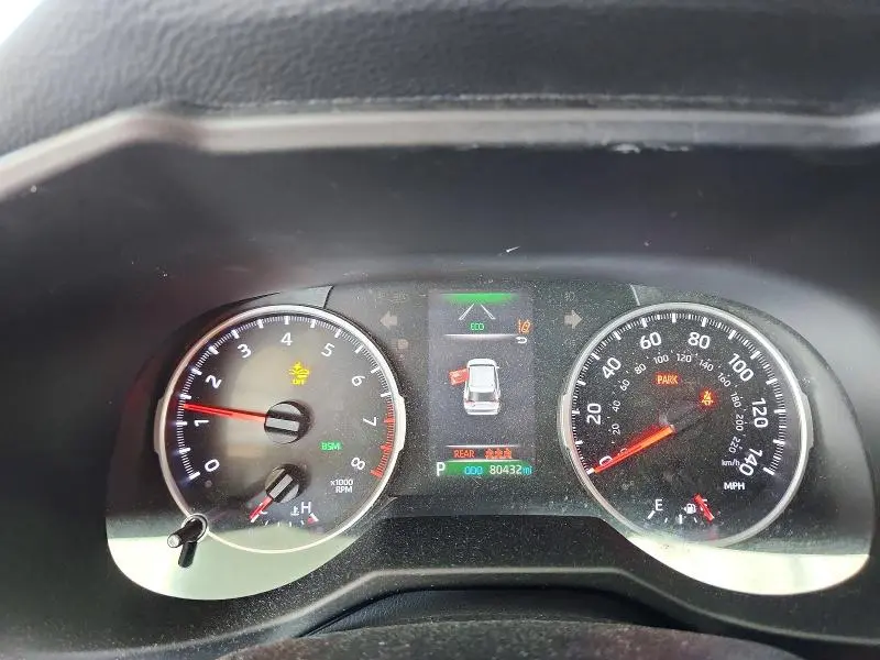 2020 TOYOTA RAV4 XLE  