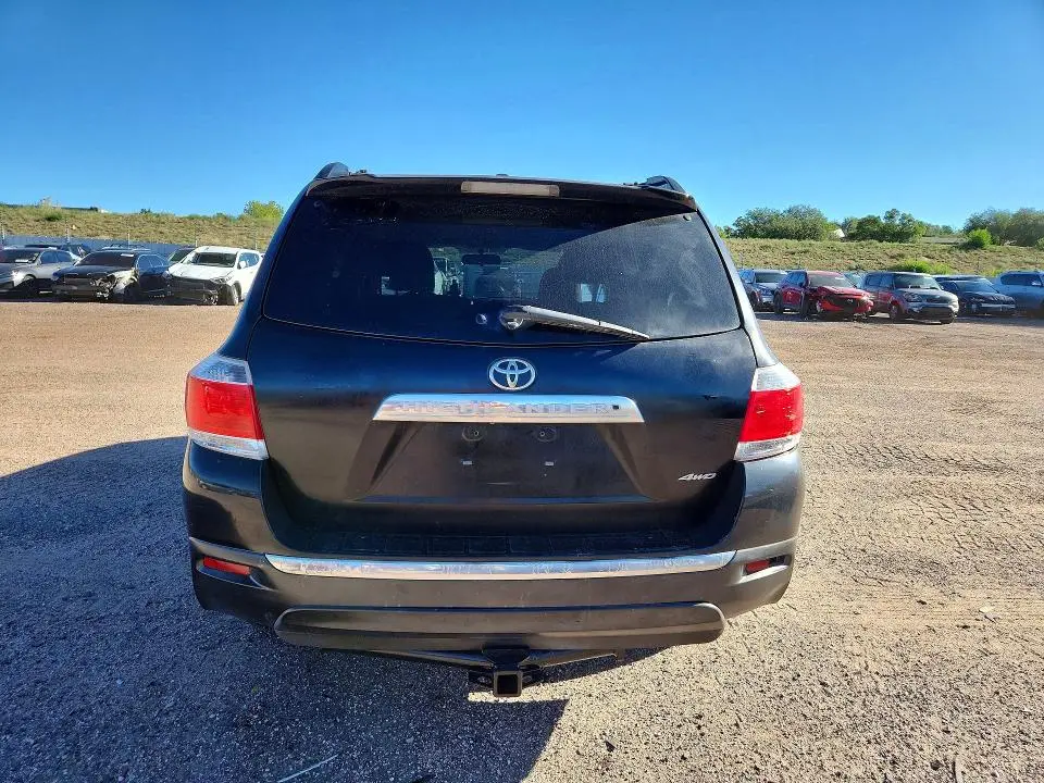 2011 TOYOTA HIGHLANDER BASE  