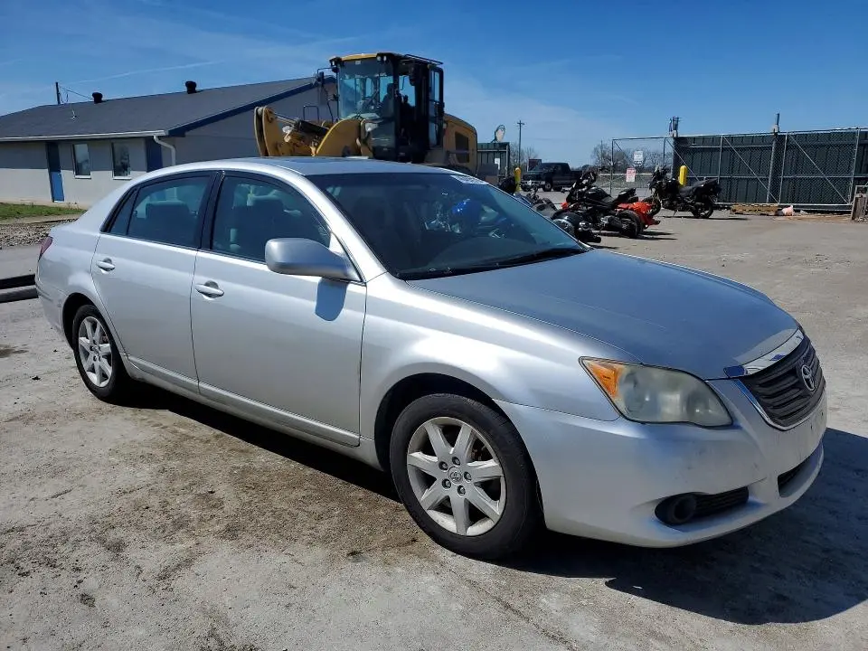 2010 TOYOTA AVALON XL  