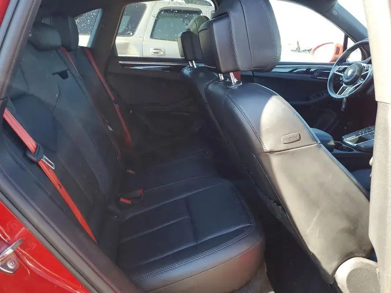 2021 PORSCHE MACAN   