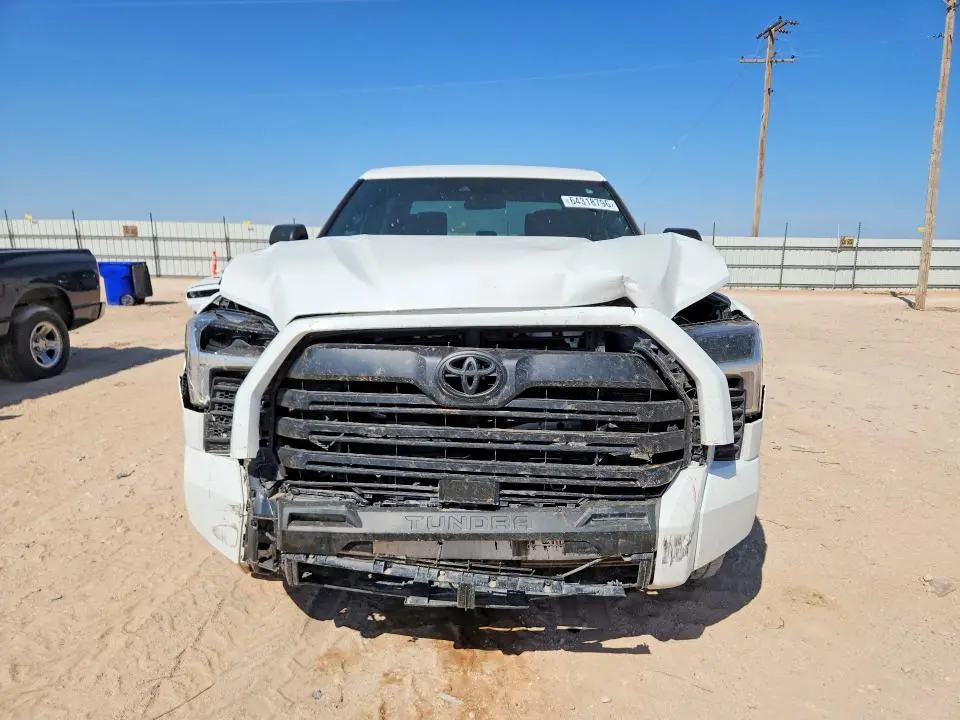 2025 TOYOTA TUNDRA SR5  