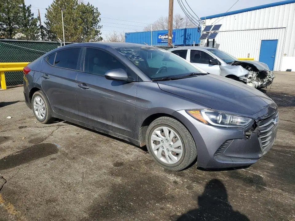 2018 HYUNDAI ELANTRA SE  