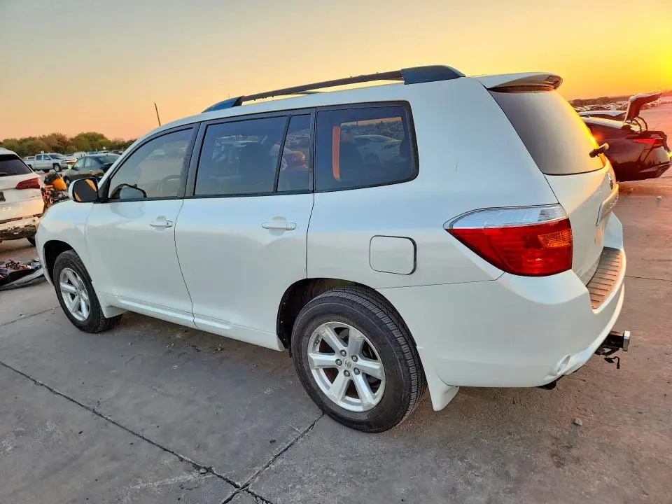 2010 TOYOTA HIGHLANDER BASE  