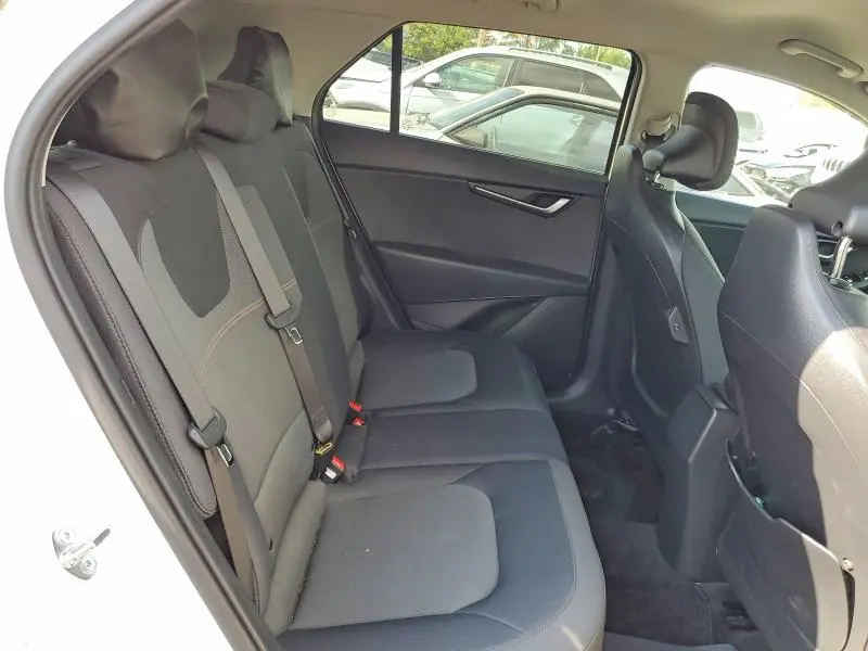 2024 KIA NIRO LX  