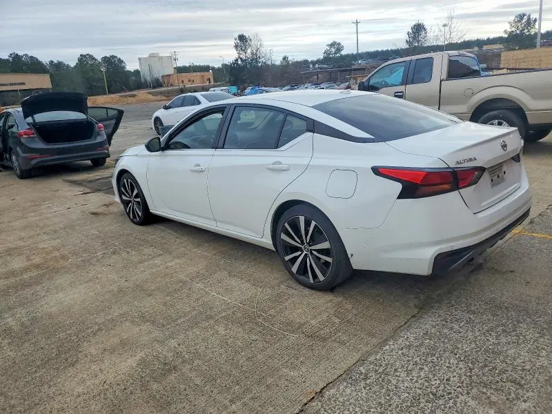 2021 NISSAN ALTIMA SR  