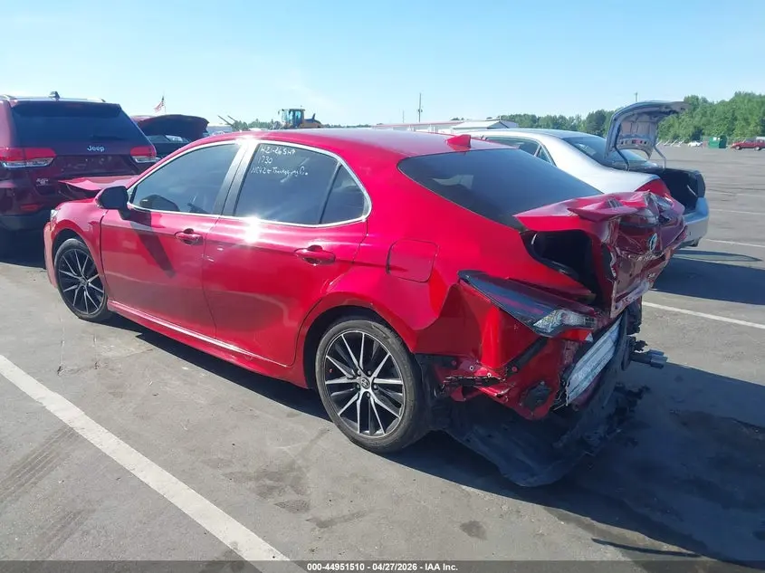 2022 TOYOTA CAMRY SE