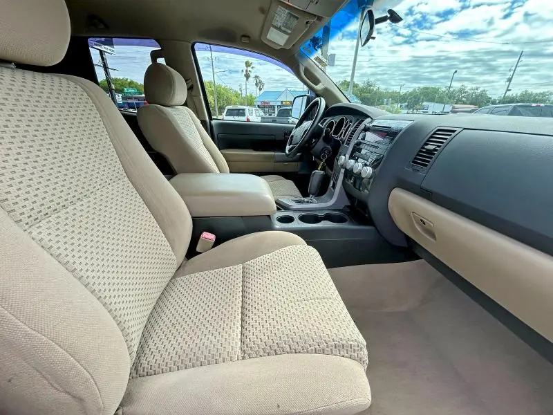 2011 TOYOTA TUNDRA GRADE  