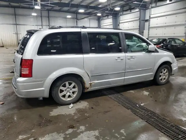 2010 CHRYSLER TOWN & COUNTRY TOURING  