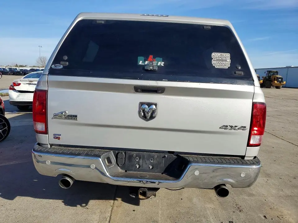 2017 RAM 1500 SLT  