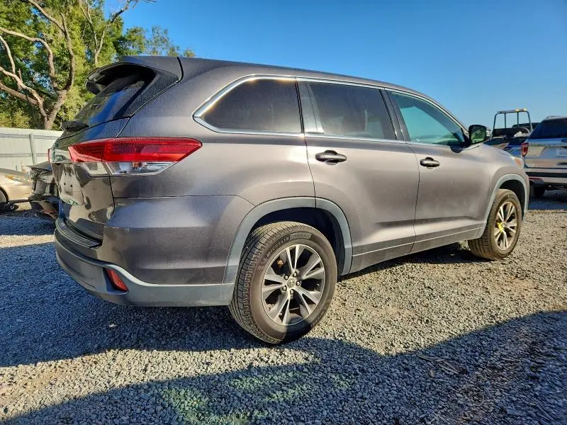 2018 TOYOTA HIGHLANDER LE  