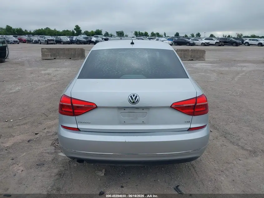 2016 VOLKSWAGEN PASSAT 1.8T S