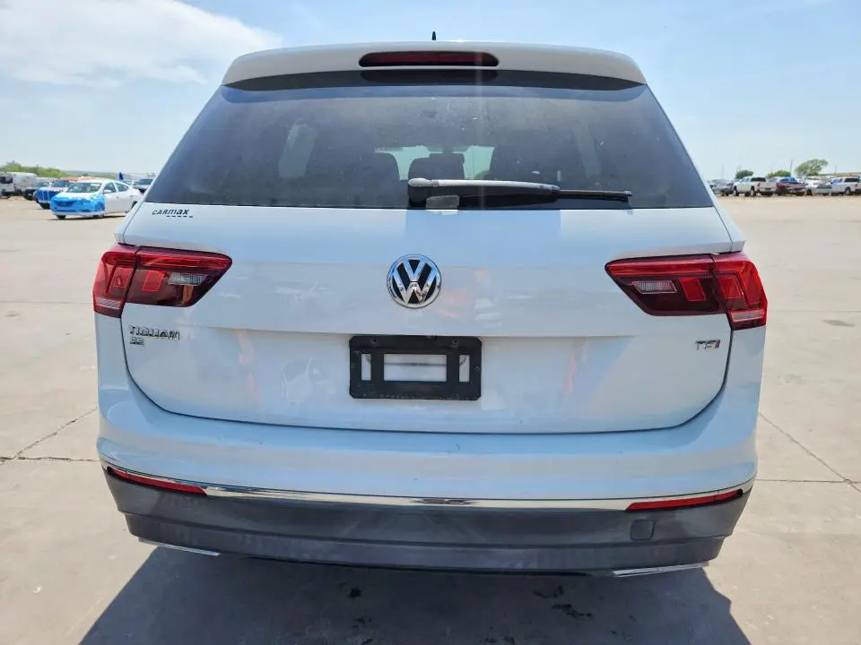 2018 VOLKSWAGEN TIGUAN SE  